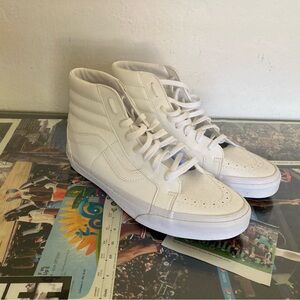 New men’s sneakers